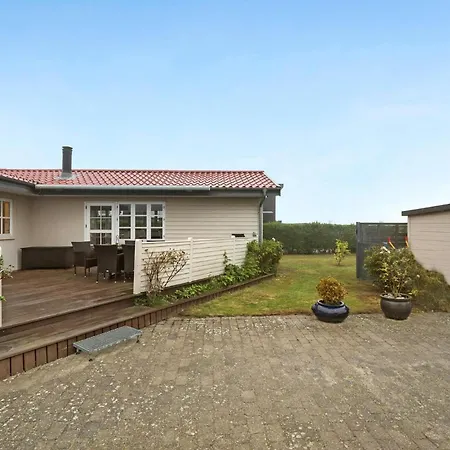 Semesterbostad In With Kitchen Nyborg